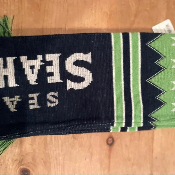 NWT Forever Collectibles Seattle Seahawks NFL Scarf Unisex - Picture 4 of 8